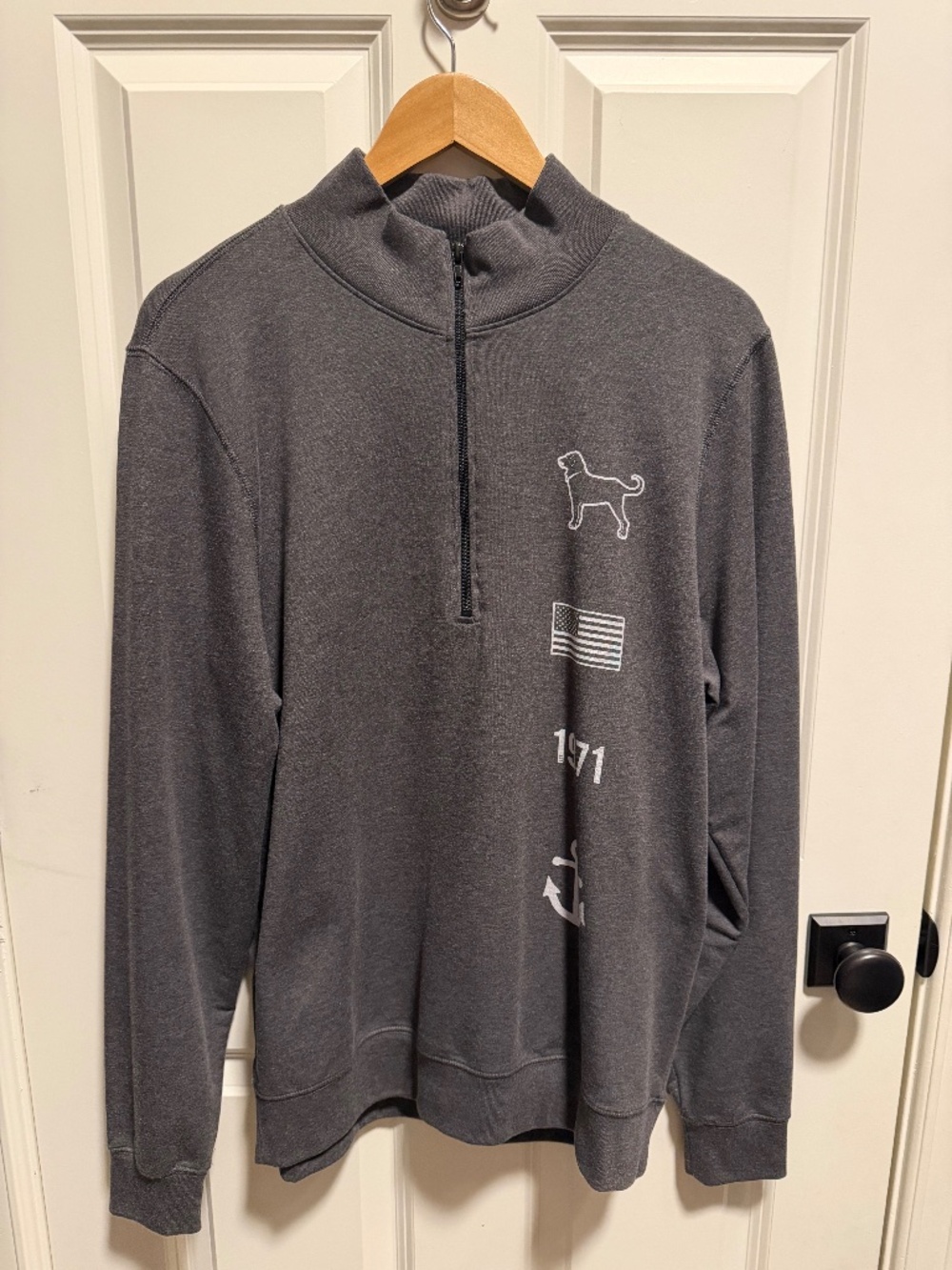 The Black Dog Lightweight 1/4-Zip Sweatshirt